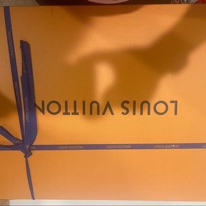 Selling a brand new Louis Vuitton Milla MM Black bag.